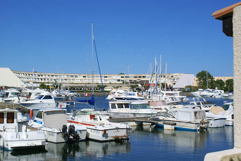 Port-V&eacute;nus