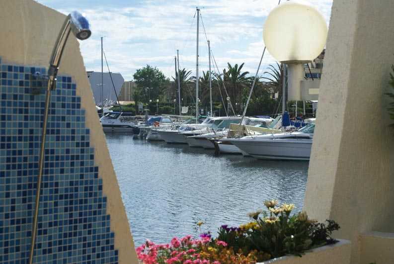 Port-V&eacute;nus