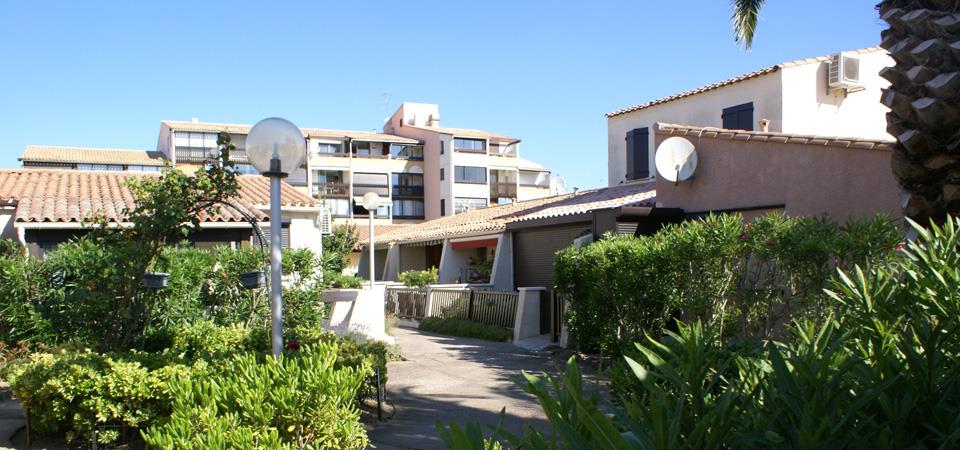 Résidence Port Vénus Village - nos logements en location naturiste à la semaine : immobilier Cap d'Agde, agence RESID'