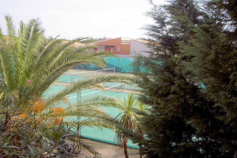 Tennis Village