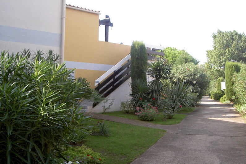 Tennis Village
